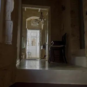  Holiday home Town House Steeped In History